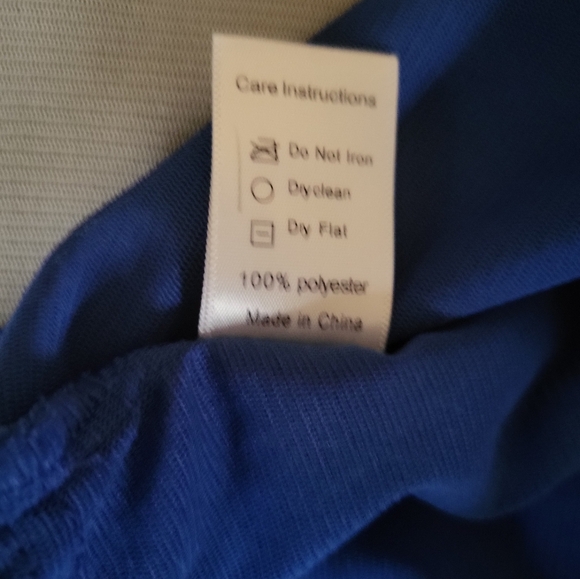 Elegant Midnight Blue Sequin Top - Picture 8 of 8